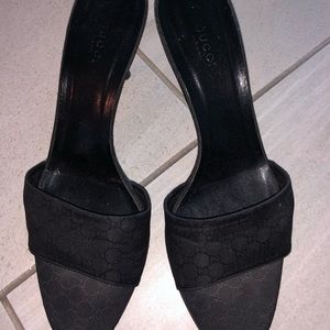 Vintage Gucci kitten heels
